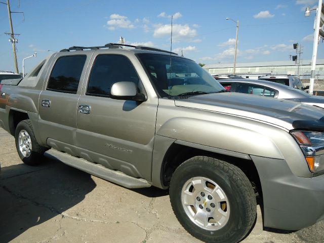 Chevrolet Avalanche 2002 photo 2