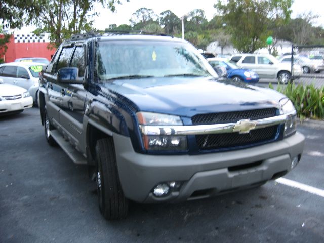Chevrolet Avalanche 2002 photo 2
