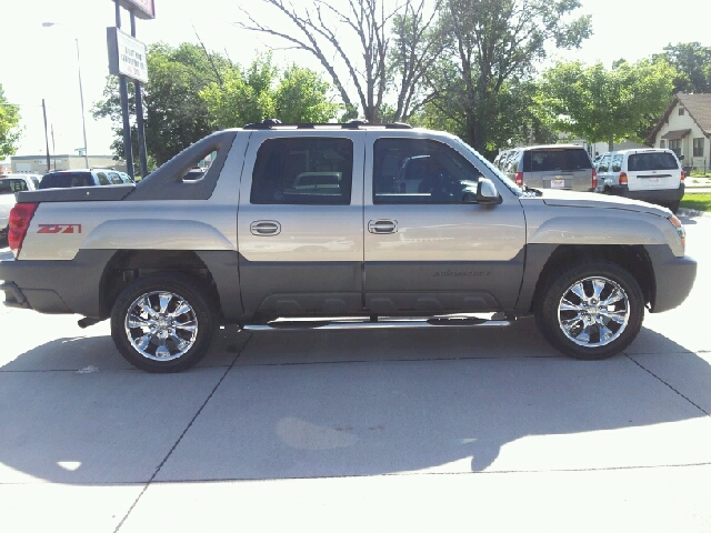 Chevrolet Avalanche 2002 photo 1
