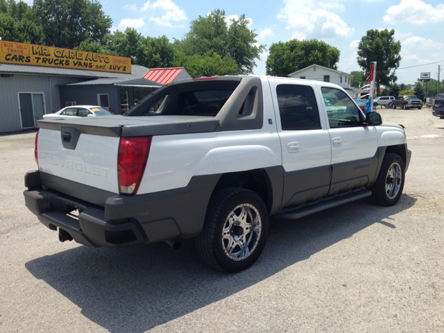 Chevrolet Avalanche C350 4dr Sdn 3.5L Sport RWD Sedan Pickup Truck
