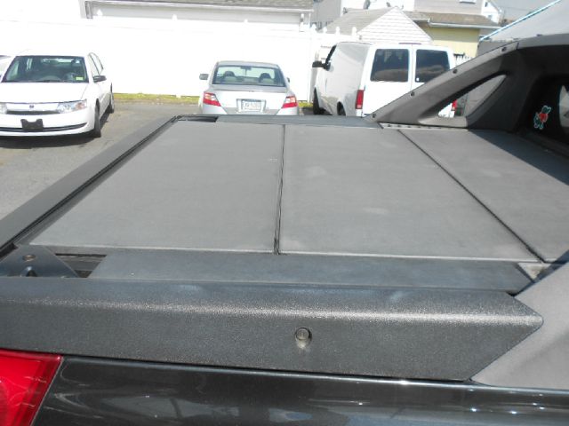 Chevrolet Avalanche C350 4dr Sdn 3.5L Sport RWD Sedan Pickup Truck