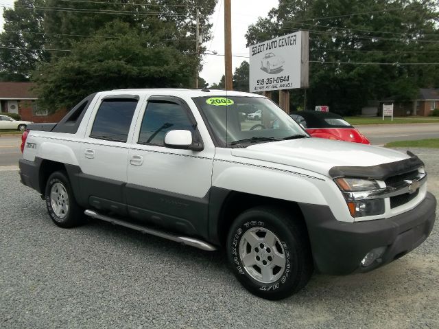 Chevrolet Avalanche C350 4dr Sdn 3.5L Sport RWD Sedan Pickup Truck