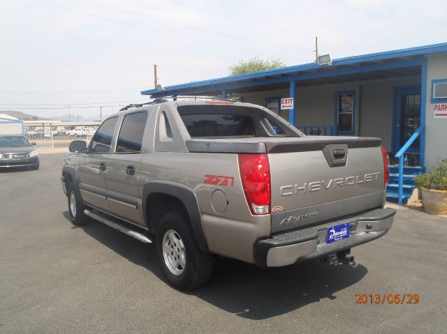 Chevrolet Avalanche 2003 photo 2