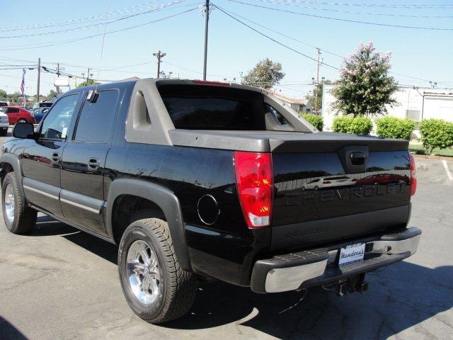 Chevrolet Avalanche 2003 photo 2