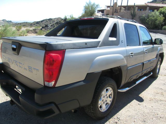Chevrolet Avalanche 2003 photo 2