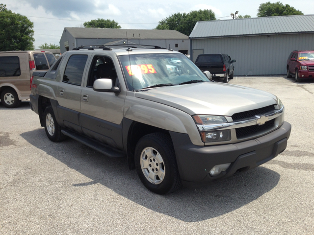 Chevrolet Avalanche C350 4dr Sdn 3.5L Sport RWD Sedan Pickup Truck
