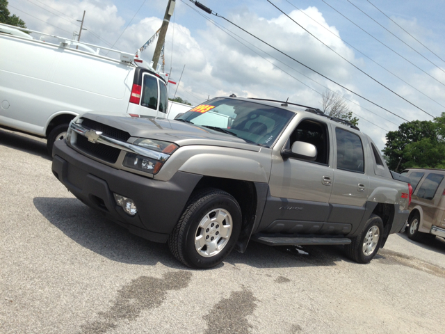 Chevrolet Avalanche 2003 photo 2
