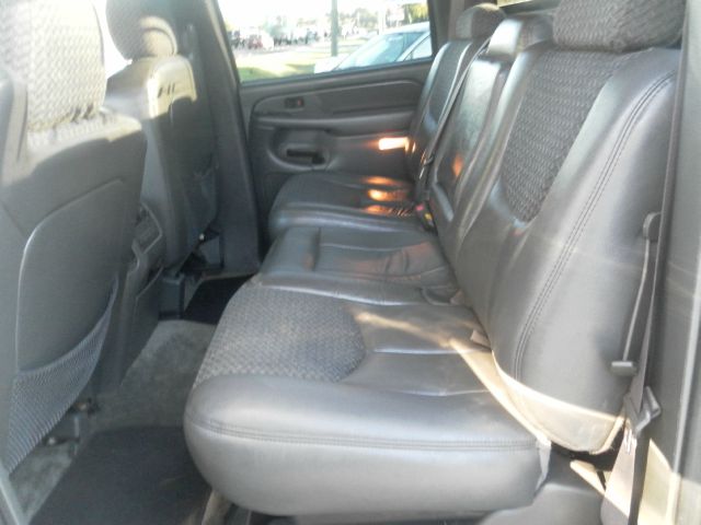 Chevrolet Avalanche 2003 photo 2