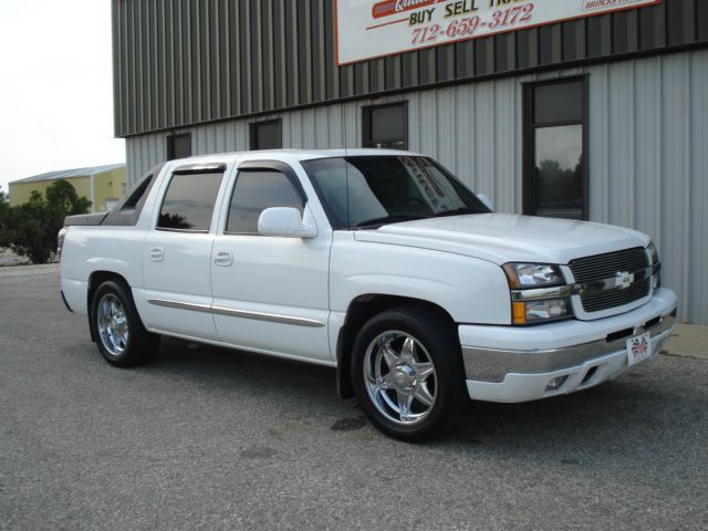 Chevrolet Avalanche 2003 photo 1