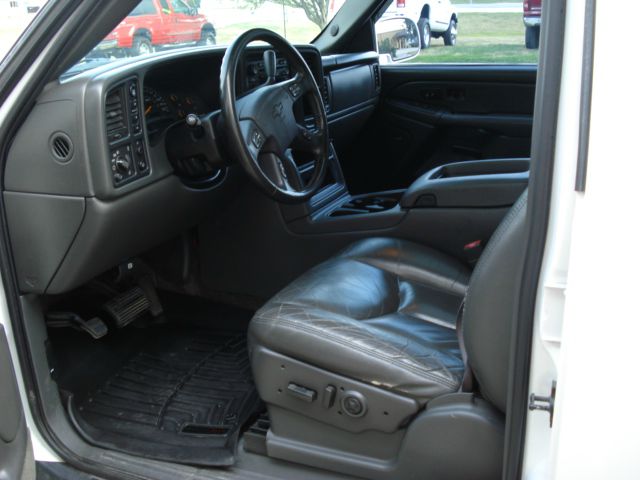 Chevrolet Avalanche 2003 photo 3