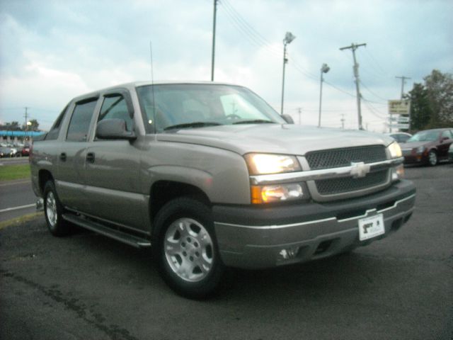 Chevrolet Avalanche 2003 photo 2
