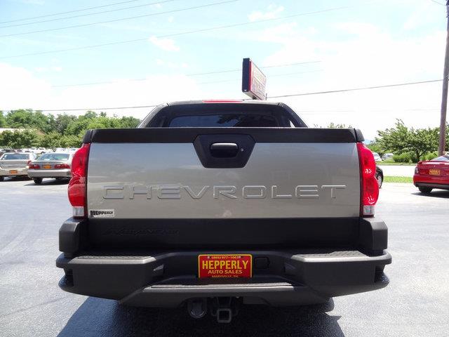 Chevrolet Avalanche 2003 photo 2