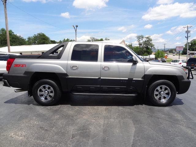 Chevrolet Avalanche 2003 photo 4