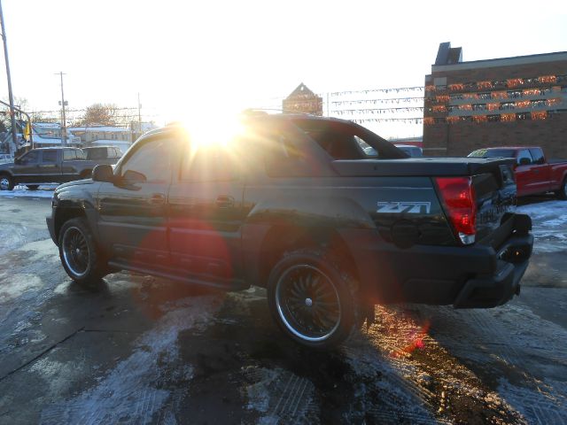 Chevrolet Avalanche 2003 photo 4