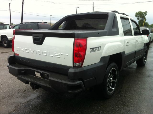 Chevrolet Avalanche C350 4dr Sdn 3.5L Sport RWD Sedan Pickup Truck