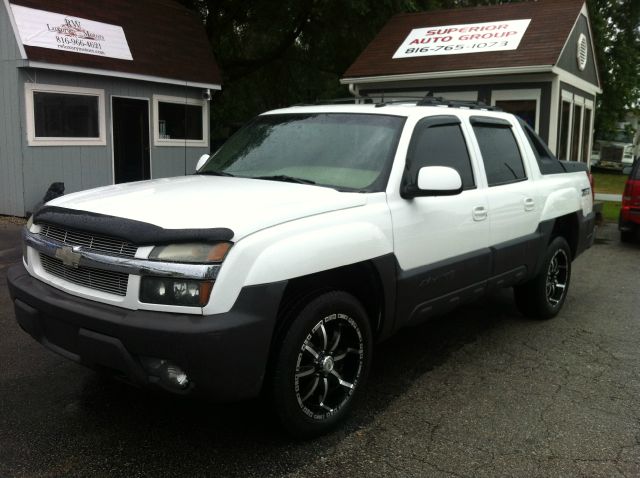 Chevrolet Avalanche 2003 photo 2