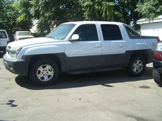 Chevrolet Avalanche 2003 photo 2