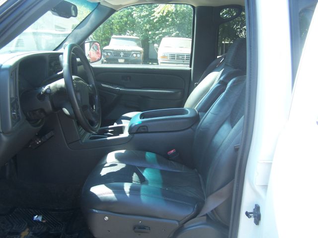 Chevrolet Avalanche 2003 photo 3