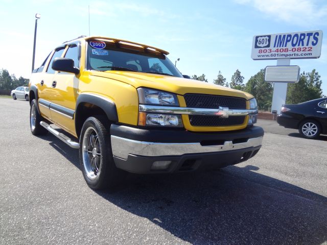 Chevrolet Avalanche 2003 photo 2