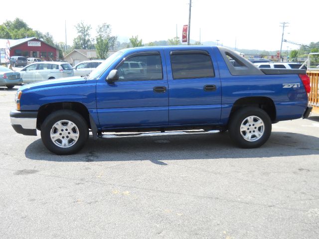 Chevrolet Avalanche 2003 photo 1