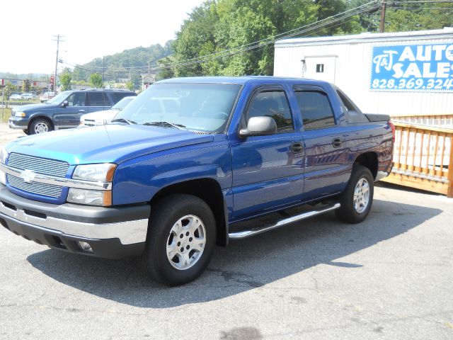 Chevrolet Avalanche 2003 photo 2