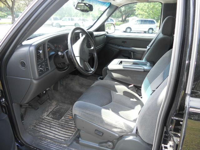 Chevrolet Avalanche C350 4dr Sdn 3.5L Sport RWD Sedan Pickup Truck