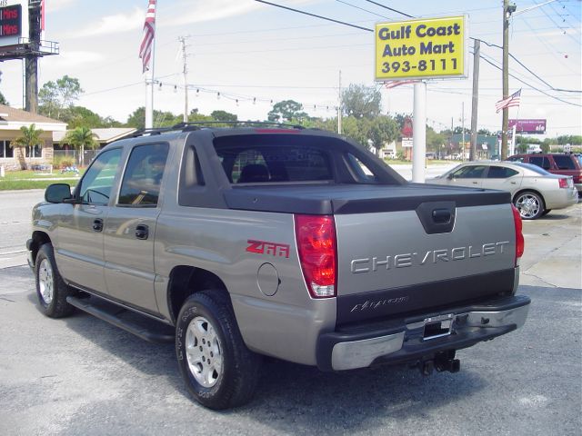 Chevrolet Avalanche 2003 photo 1