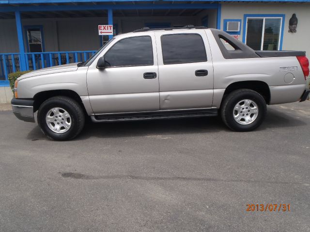 Chevrolet Avalanche 2004 photo 3