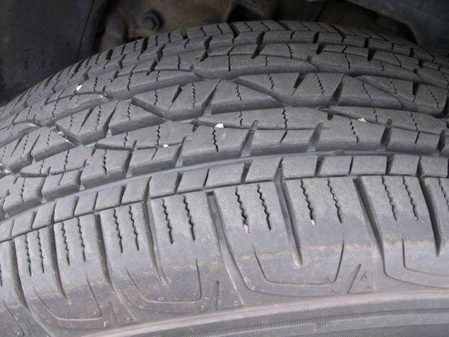 Chevrolet Avalanche C350 4dr Sdn 3.5L Sport RWD Sedan Pickup Truck