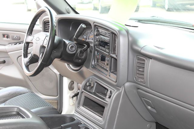 Chevrolet Avalanche 2004 photo 3