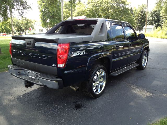 Chevrolet Avalanche C350 4dr Sdn 3.5L Sport RWD Sedan Pickup Truck