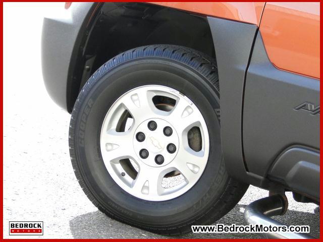 Chevrolet Avalanche 2004 photo 3