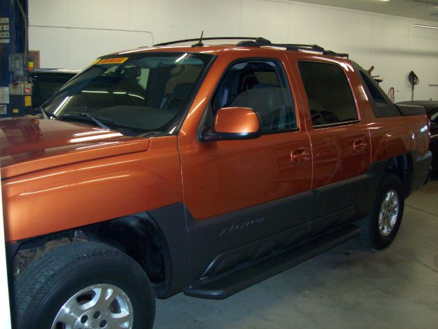 Chevrolet Avalanche C350 4dr Sdn 3.5L Sport RWD Sedan Pickup Truck