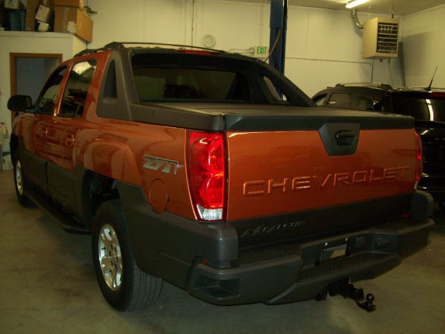 Chevrolet Avalanche 2004 photo 2