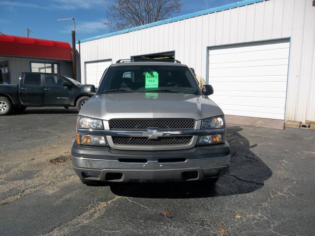 Chevrolet Avalanche Base Pickup