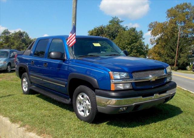 Chevrolet Avalanche Sahara Unlimited Pickup Truck