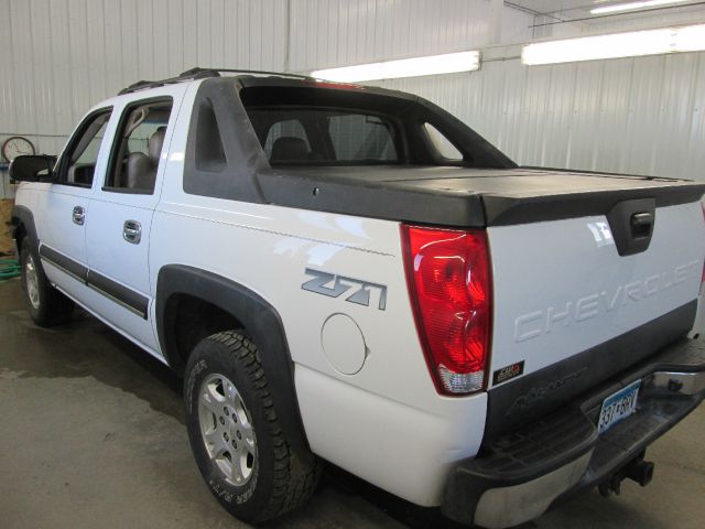 Chevrolet Avalanche 2004 photo 3