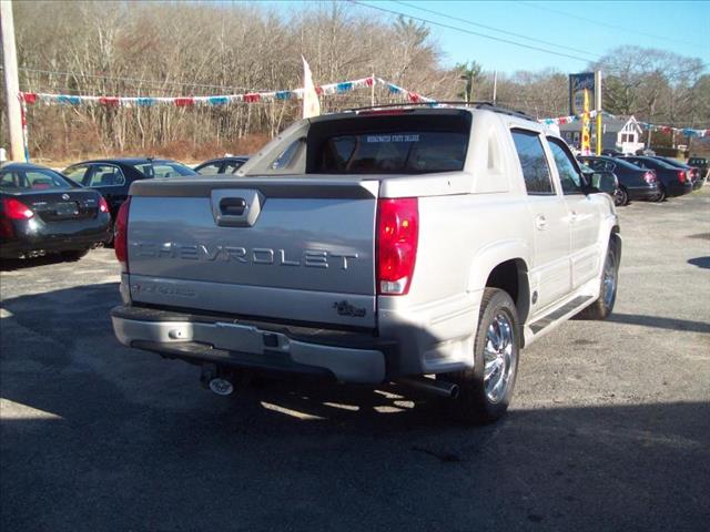 Chevrolet Avalanche 2004 photo 3