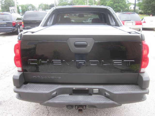 Chevrolet Avalanche 2004 photo 2