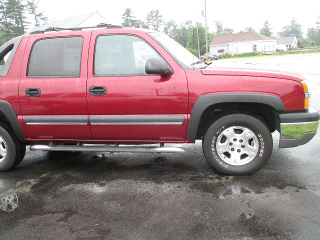 Chevrolet Avalanche 2004 photo 4
