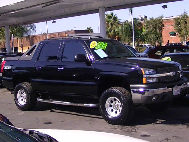 Chevrolet Avalanche 2004 photo 2