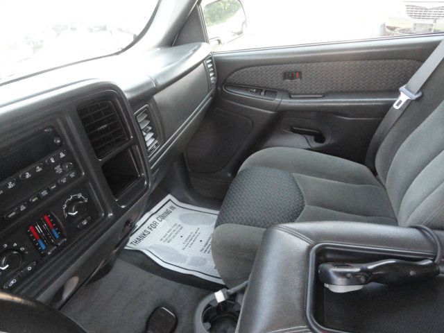 Chevrolet Avalanche 2004 photo 15