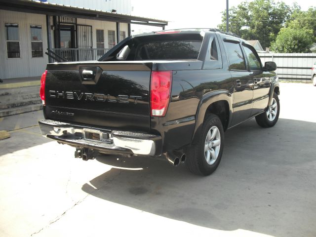 Chevrolet Avalanche 2004 photo 1
