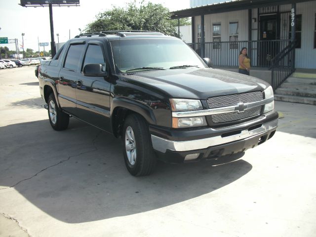 Chevrolet Avalanche 2004 photo 2