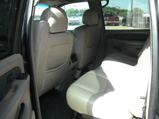 Chevrolet Avalanche 2004 photo 3