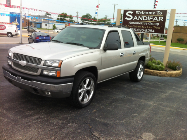 Chevrolet Avalanche 2004 photo 1