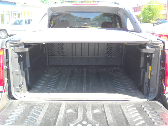 Chevrolet Avalanche 2004 photo 2