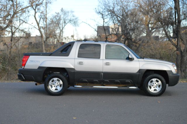 Chevrolet Avalanche 2004 photo 3