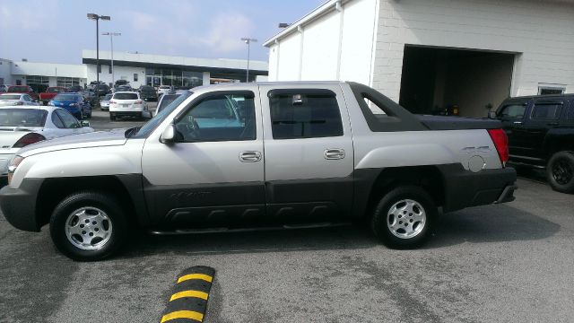 Chevrolet Avalanche C350 4dr Sdn 3.5L Sport RWD Sedan Pickup Truck