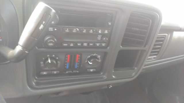 Chevrolet Avalanche 2004 photo 3